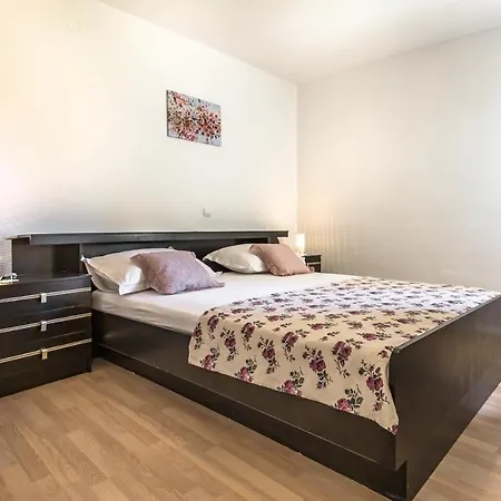 Jure Sea View Apartmán Makarská