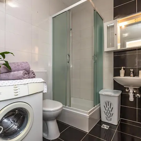 Jure Sea View Apartmán *