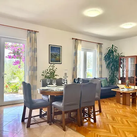 Jure Sea View Apartmán Makarská