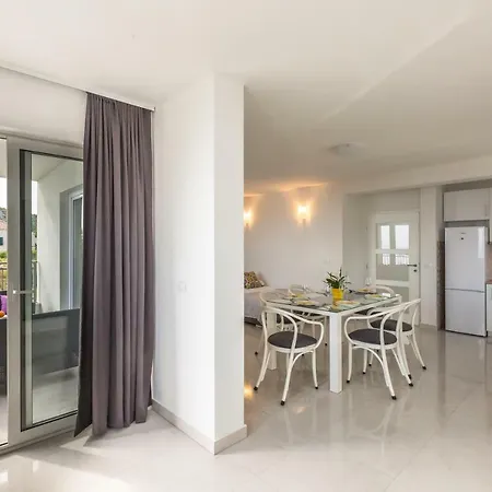Jure Sea View Apartmán Makarská