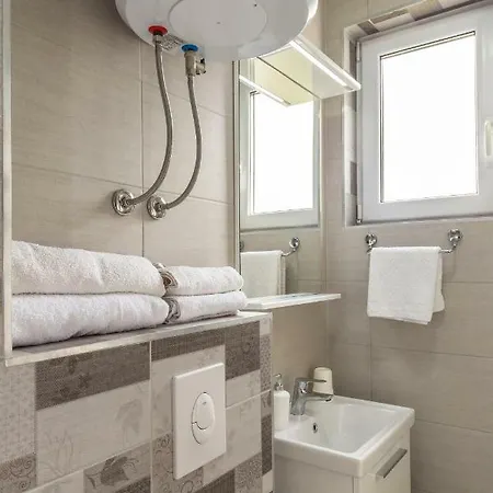 Jure Sea View Apartmán
